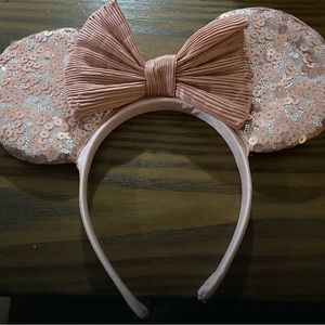 Mouse Ears w/ Bow - NWOT